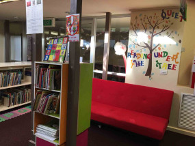 Buninyong Primary School library display
